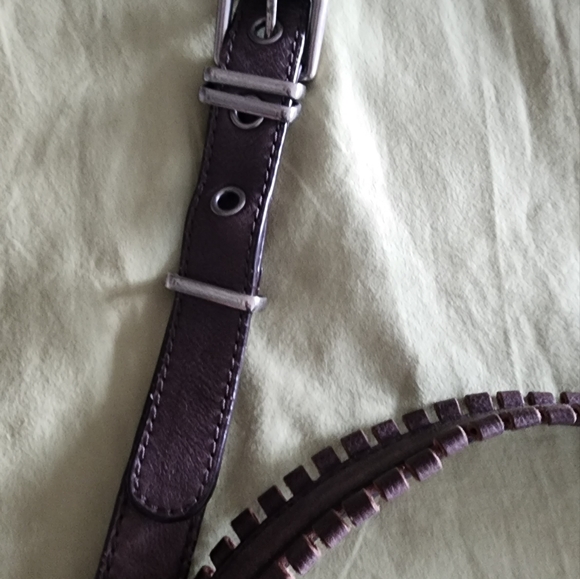 100% Leather Lockheart shoulder bag. Brown leather. Approx size 11 " x 11" - Picture 9 of 11